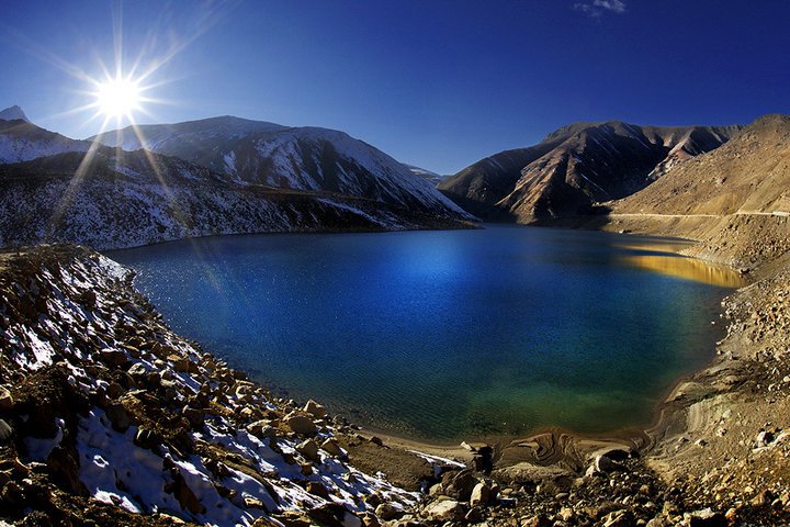 There is a ourist trek the amazing lakes of Pakistan